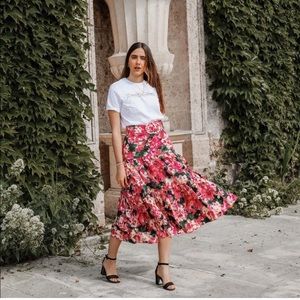 NWT Zara belted skirt